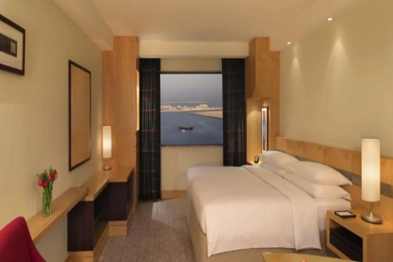 Hyatt Regency Dubai - Corniche Otel