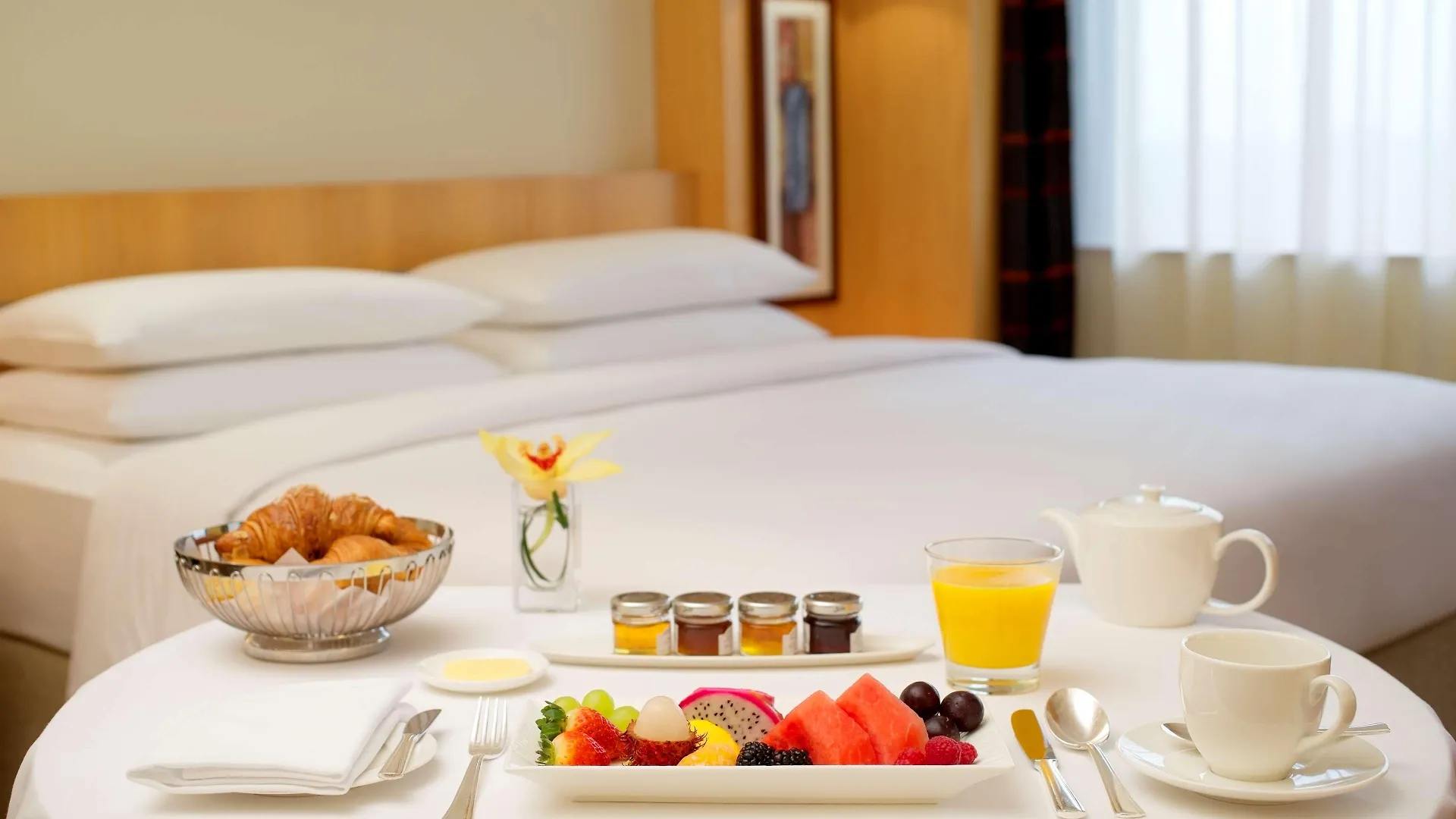 Hyatt Regency Dubai - Corniche Otel