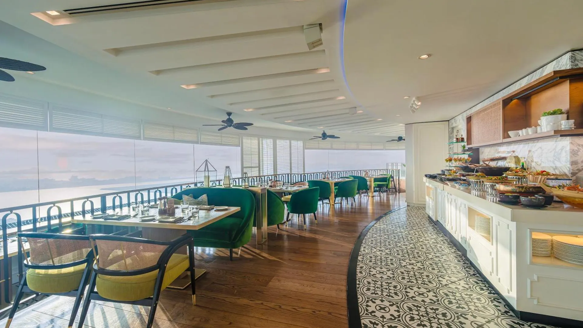 Hyatt Regency Dubai - Corniche Otel 5*,  Birleşik Arap Emirlikleri